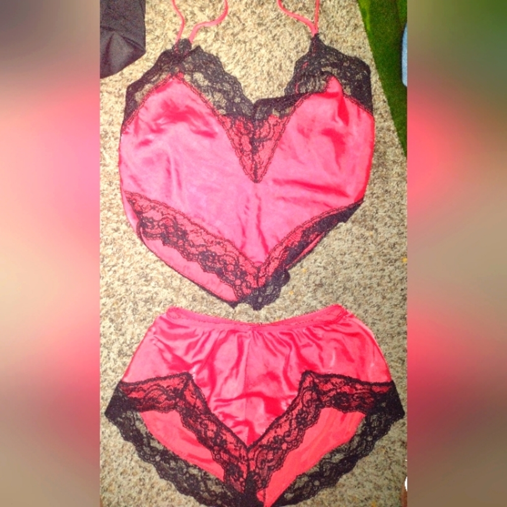 Ms. Leslee Lingerie Set Red Satin with Black Lace Trim sz Small